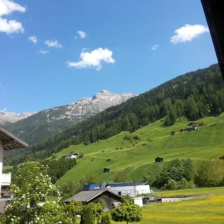Mooshof Apartahotel Neustift im Stubaital