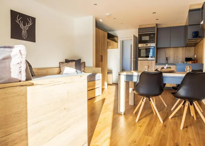 Mooshof نيوستيف ام ستوبيتا